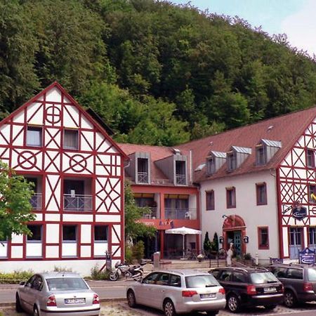 Behringers Freizeit - Und Tagungshotel Goessweinstein Eksteriør bilde